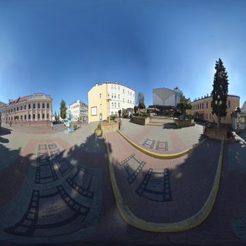 Кинотеатр Гродно. Пешеходная улица Советская. Беларусь. Гродно. Сентябрь 2023.